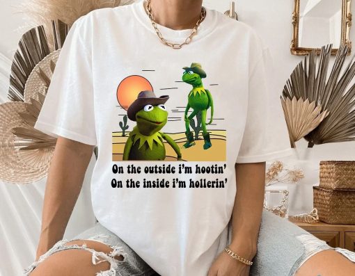 Kermit Hootin And Hollerin On The Outside T-Shirt