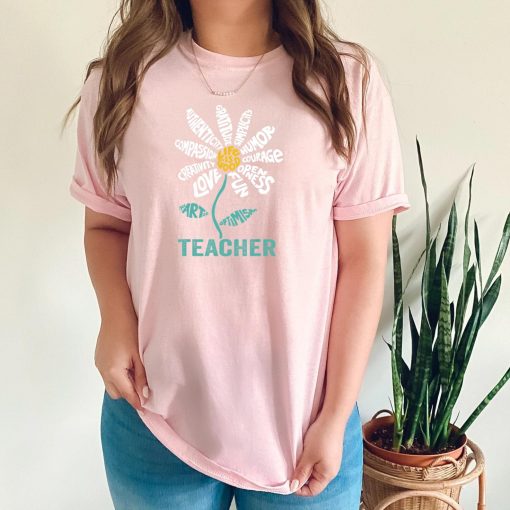 Life is good Teacher Daisy T-shirt