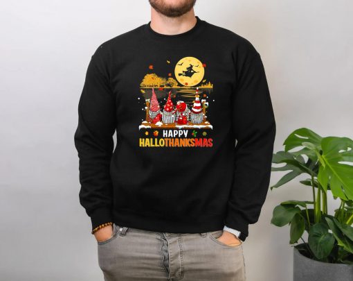 Halloween Gnomes Happy HalloThanksMas Thanksgiving Christmas T-Shirt