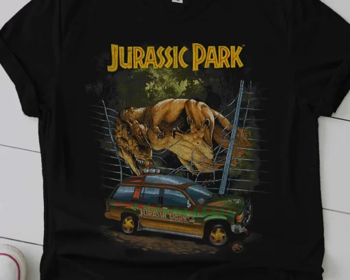 Jurassic Park Vintage T-Rex Break Out T-Shirt