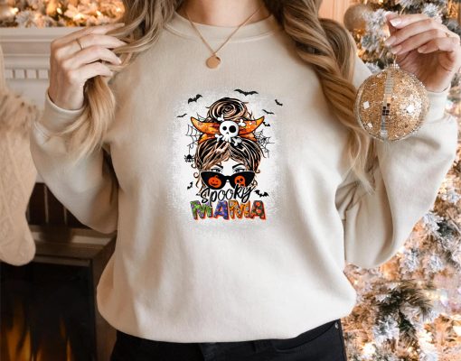 Spooky Mama Halloween Messy Bun Witch Mom Women Spooky T-Shirt