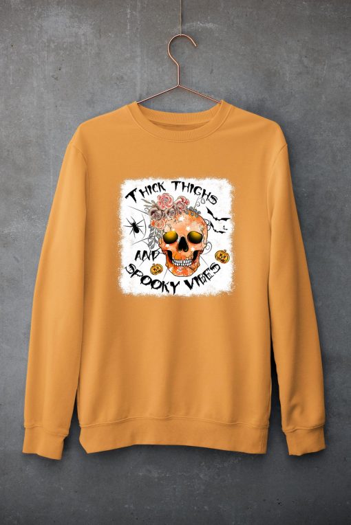 Thick Thighs And Spooky Vibes Pumpkin Women Hallowen Costume T-Shirt