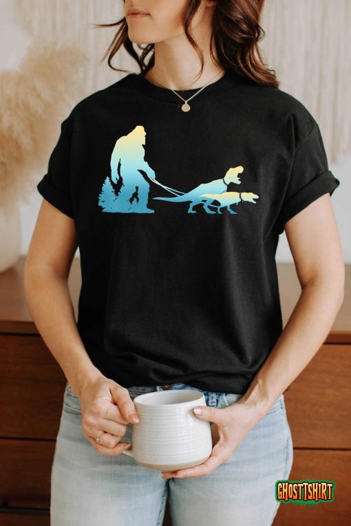 Bigfoot Taking His Dinosaurs for a Walk – Bigfoot T-Shirt