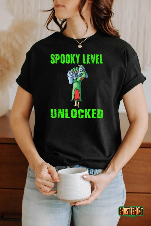 Gamer Halloween Spooky Level Unlocked Zombie Boys Teens Kids T-Shirt