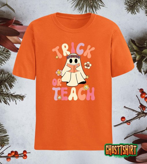 Groovy Halloween Trick or Teach Retro Floral Ghost Teacher T-Shirt