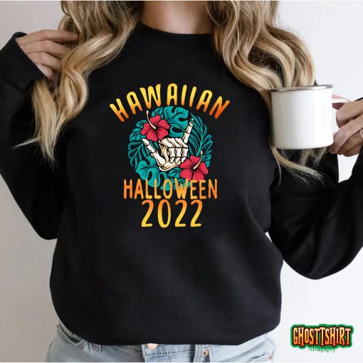 Hawaiian Skeleton Shaka Sign Lei flowers Halloween 2022 T-Shirt