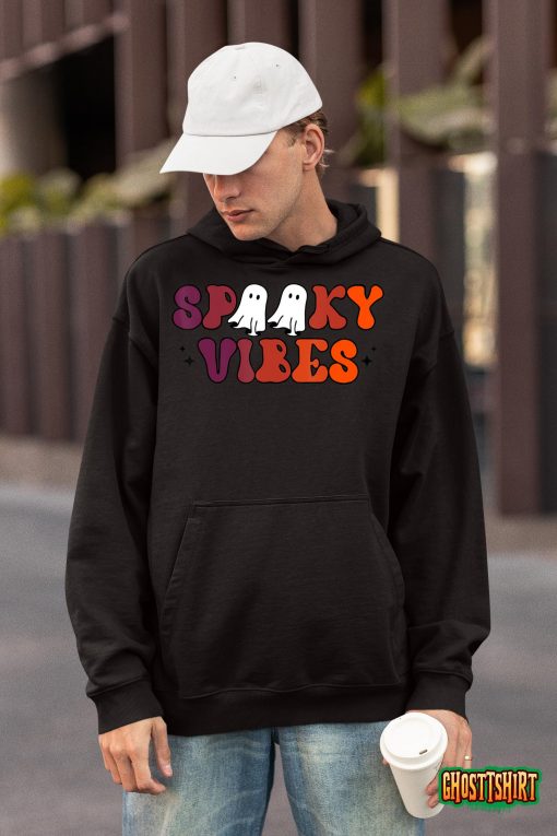 Retro Groovy Halloween Spooky Vibes Funny Ghost Boos Costume T-Shirt