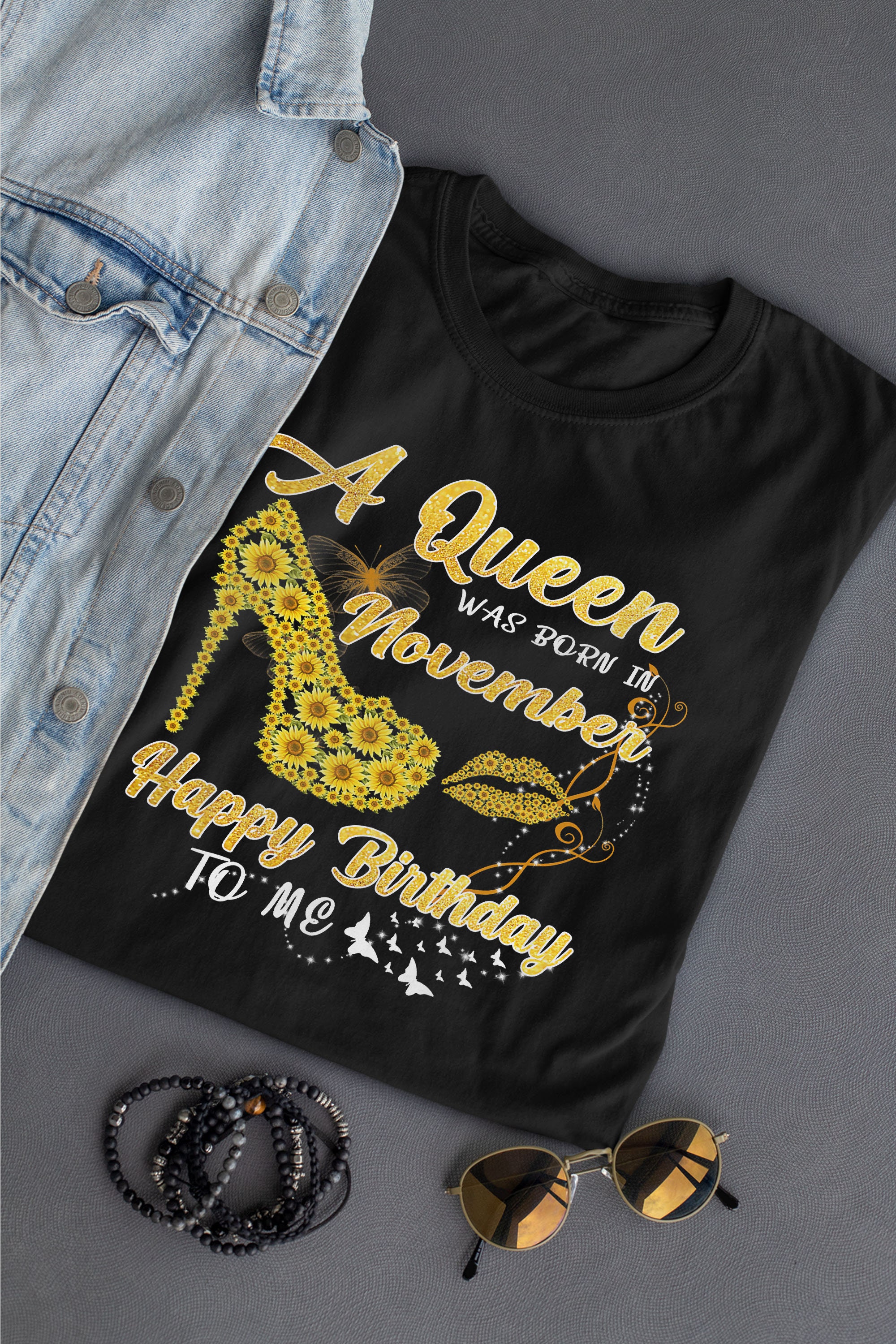 Queen was born in November Funny Sunflower Birthday Gifts T-Shirt