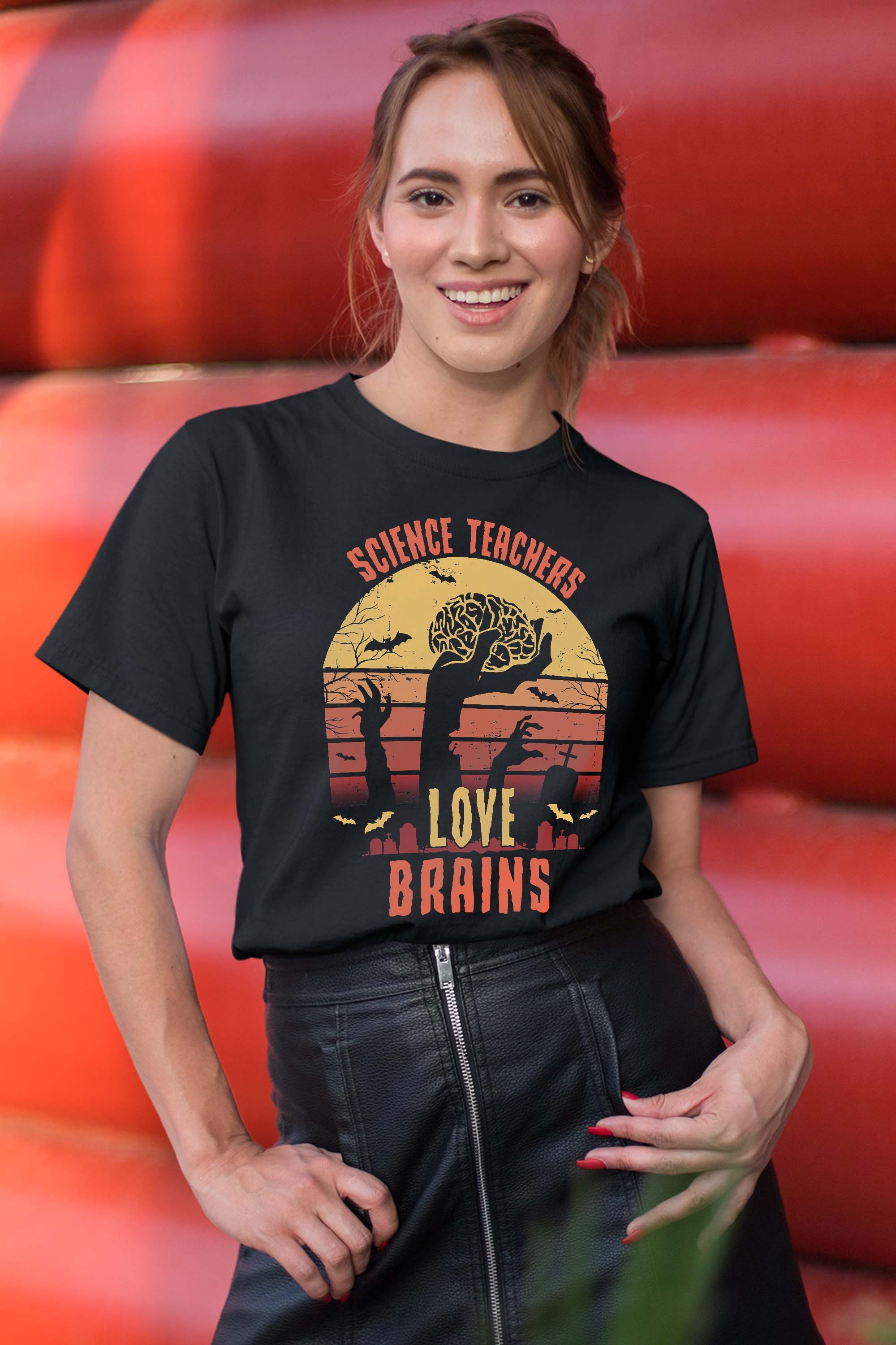 Science Teachers Love Brains Funny Teacher Halloween Gift T-Shirt