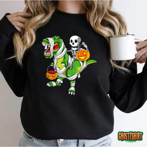 Skeleton Riding Mummy Dinosaur T rex Halloween Funny Pumpkin T-Shirt