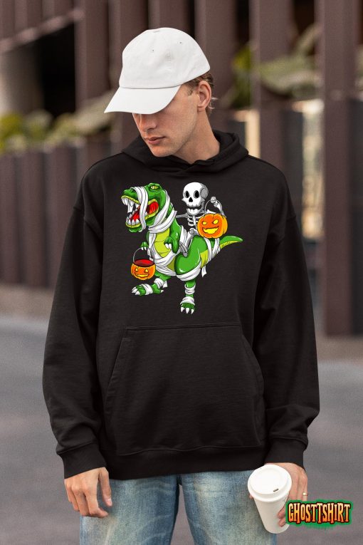 Skeleton Riding Mummy Dinosaur T rex Halloween Funny Pumpkin T-Shirt