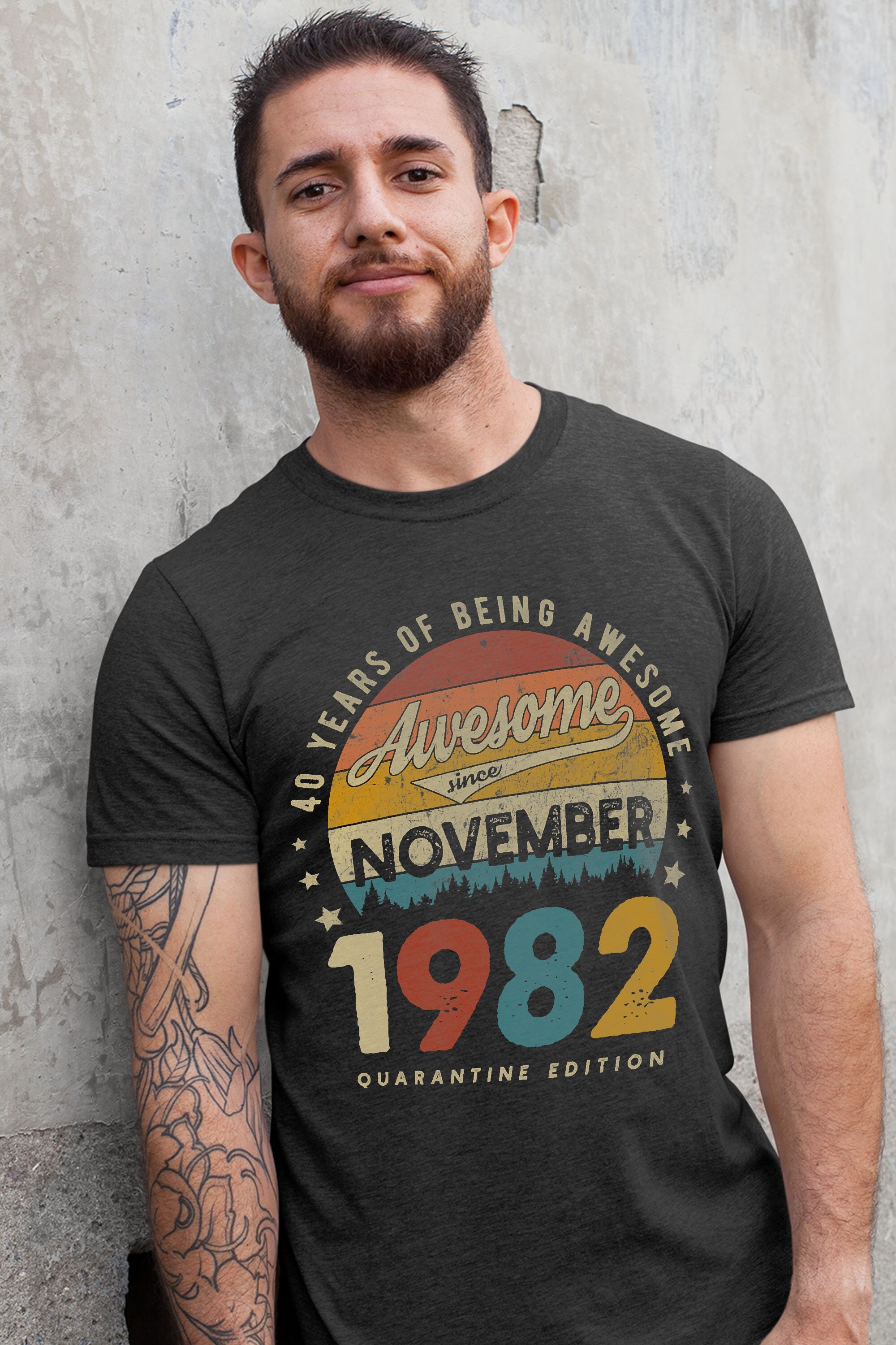 Vintage Born November 1980 40th Birthday 40 Years Old Awesome Gifts T-Shirt