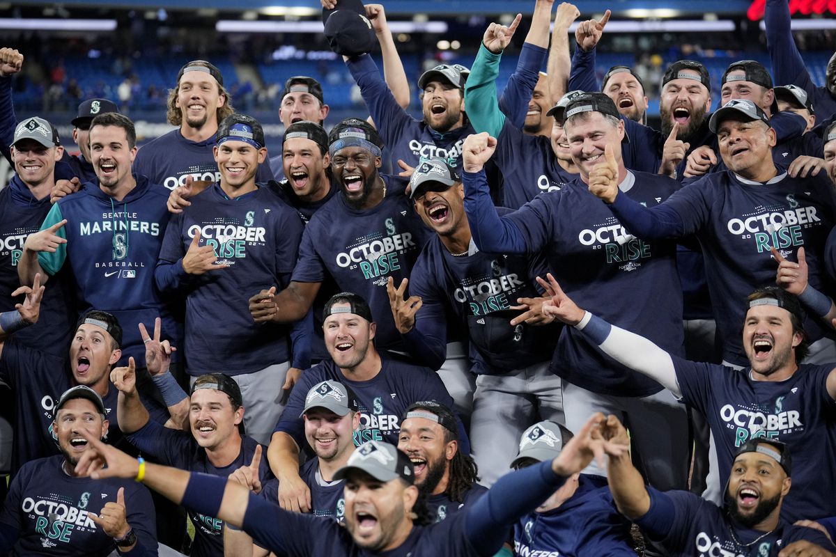Seattle Mariners on X: Good times. Good vibes 🥳