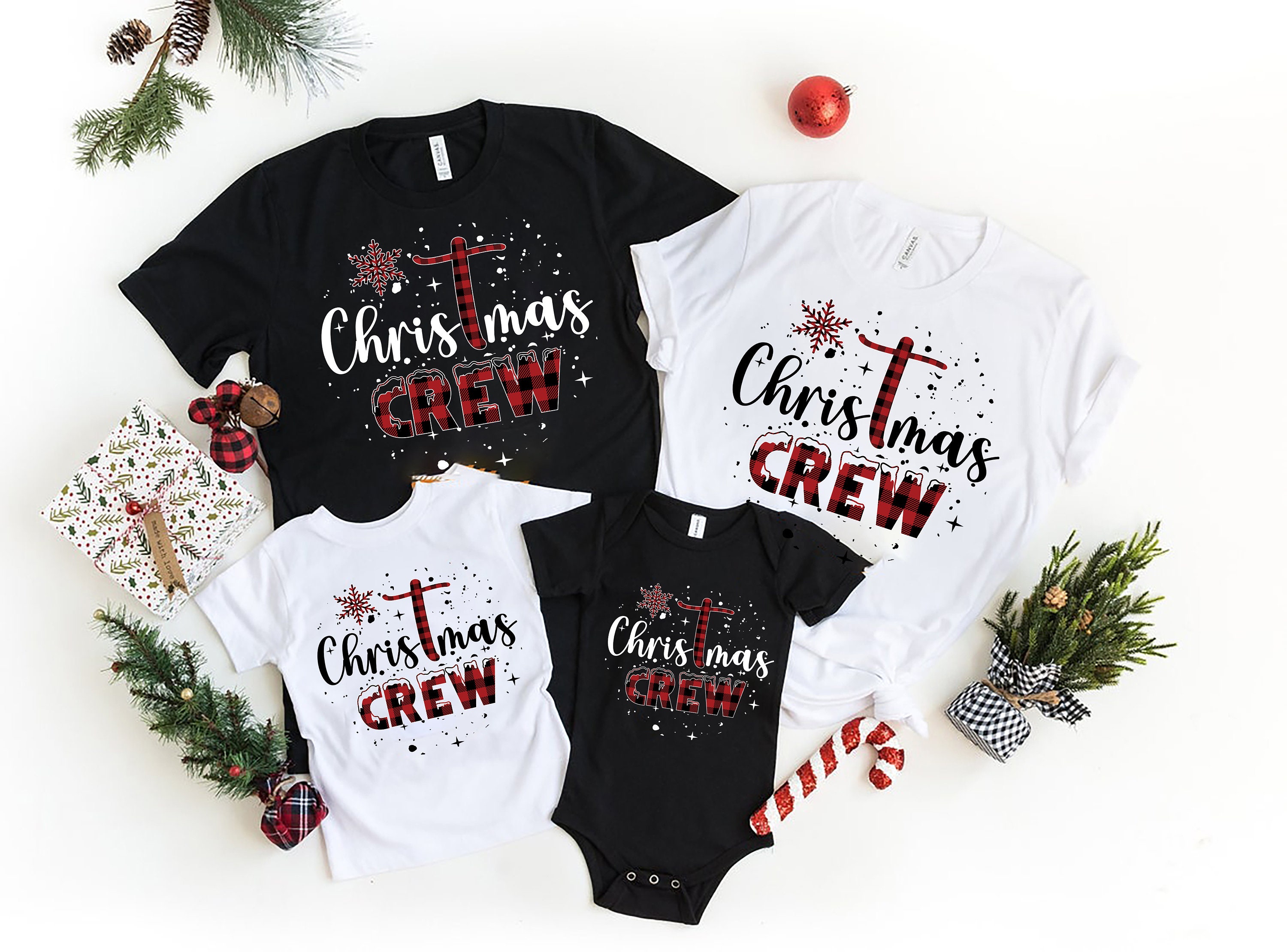 Christmas Crew 2022 Family T-Shirt