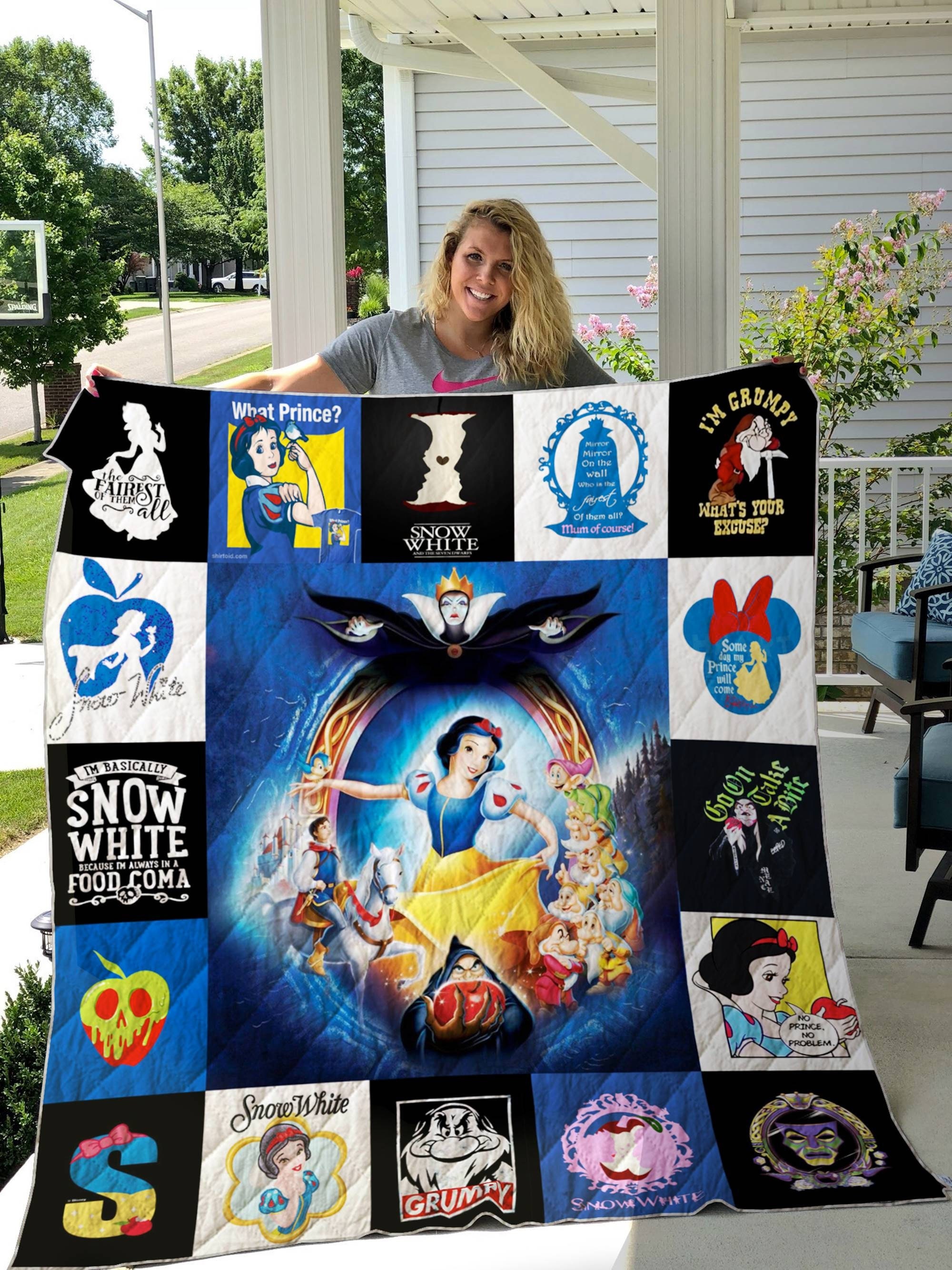 Disney Snow White And Seven Dwarfs Blanket