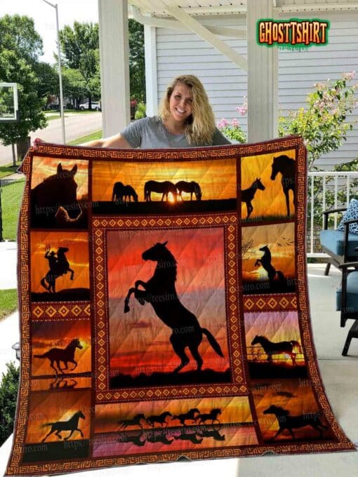 Horse Sunset Quilt Blanket