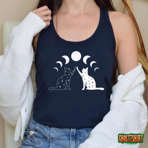 Cat Moon Vintage Witchy Cat Lovers And Celestial Enthusiasts T-Shirt