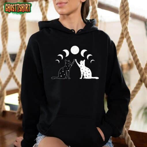 Cat Moon Vintage Witchy Cat Lovers And Celestial Enthusiasts T-Shirt