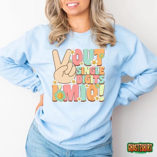 Peace Out Single Digits Retro Groovy 10th Birthday Girl T-Shirt